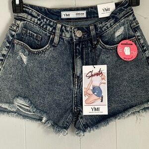 - YMI Dream Collection Denim Shorts Back Comfort Stretch Size 3/26 NWT